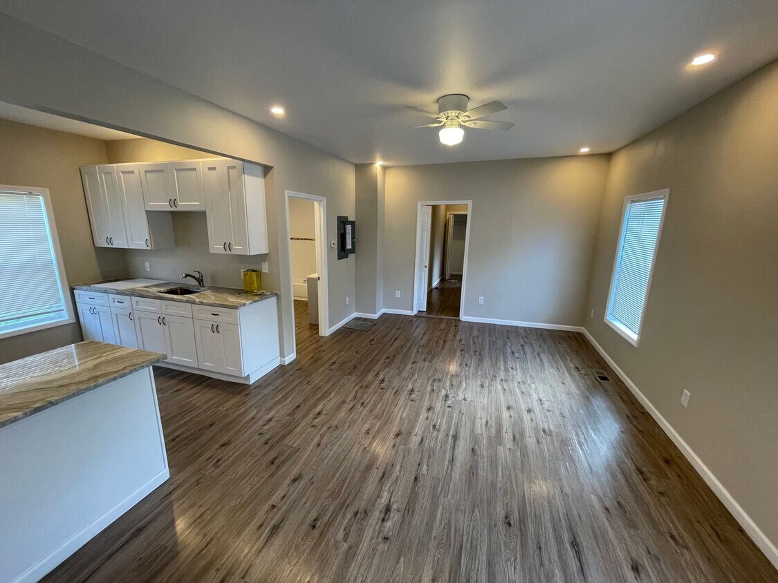 Foto principal - 1222 Sixth Avenue