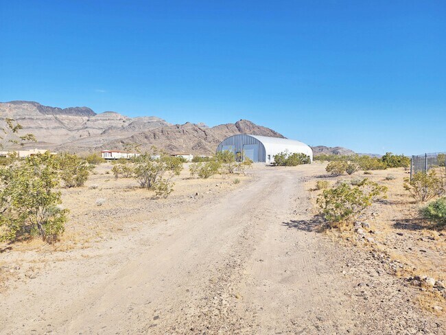 Building Photo - 1320 E Carrol St