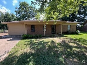 Building Photo - 5014 Fleetwood Cove
