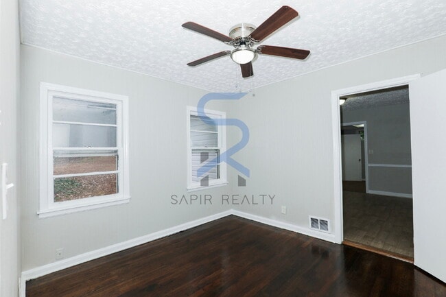 Building Photo - Perfect for Families! 3BR/2BA in Belvedere Park, Decatur