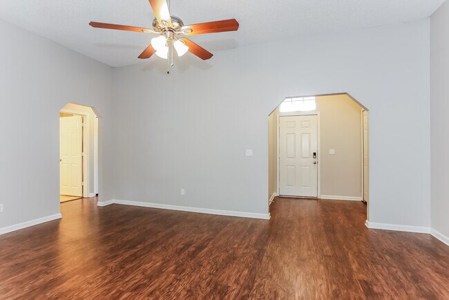 Foto del edificio - 3250 Guernsey Ct