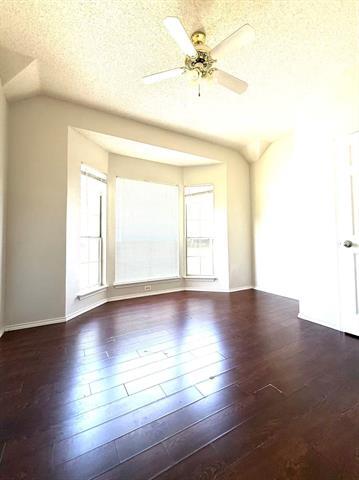 Foto del edificio - 6912 Hickory Creek