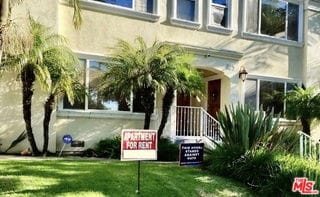 Building Photo - 825 12th St