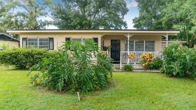 Building Photo - 5219 Bonnie Brae Cir
