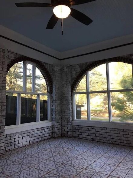 Foto del edificio - 652 S Evelyn Pl NW