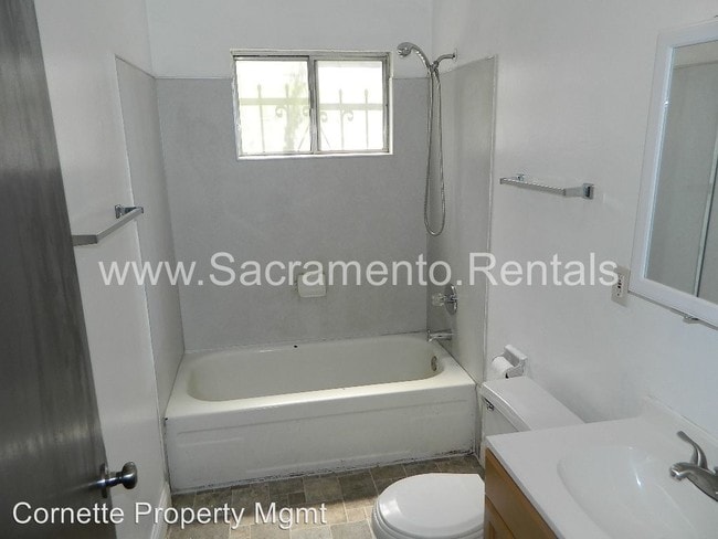 Building Photo - 3 br, 1.5 bath House - 3026 40th Street