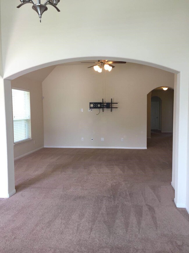 Building Photo - 21523 Rainfall Park Dr