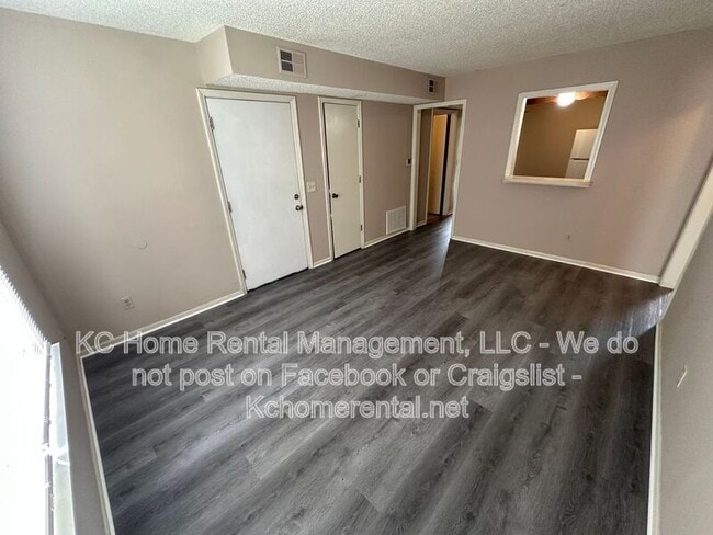 Building Photo - 838 Saddlewood St