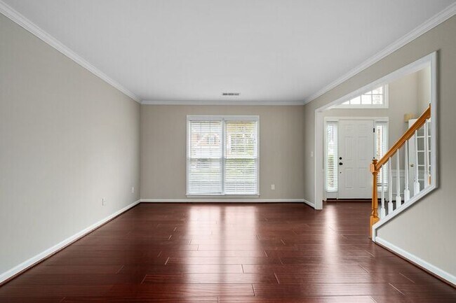 Foto del edificio - Spacious 4-Bedroom Two-Story Home in Dunwoody – Now Ready!