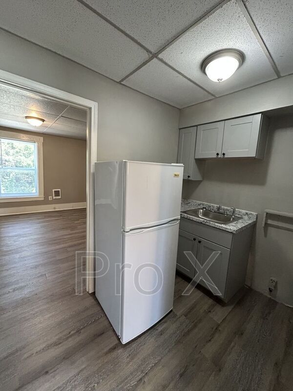 Foto del edificio - 1409 S Broadway St