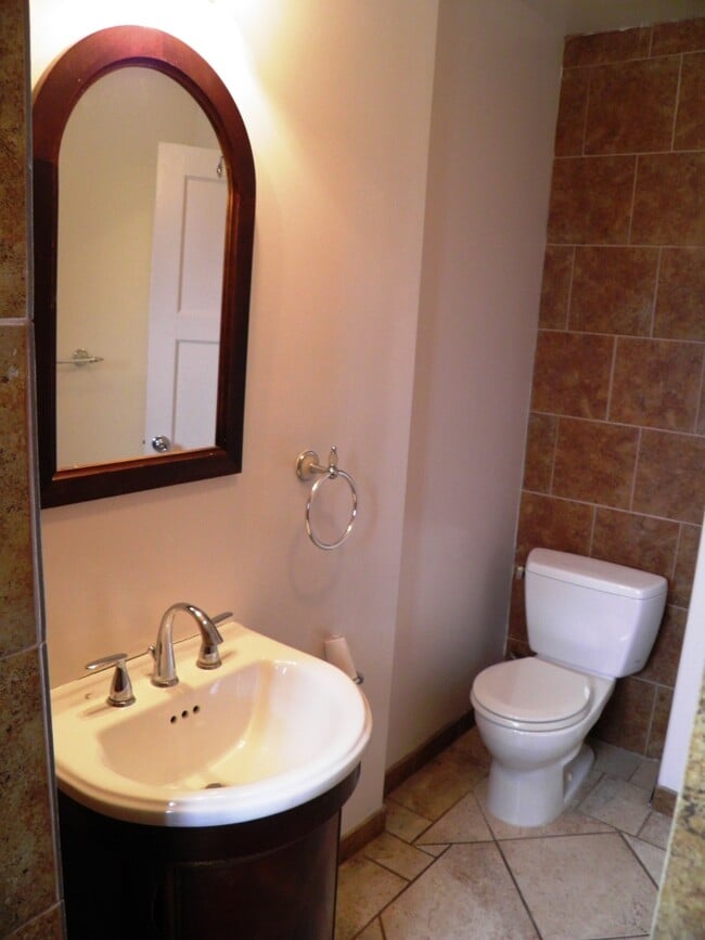 Building Photo - 1269 S Ridgeley Dr