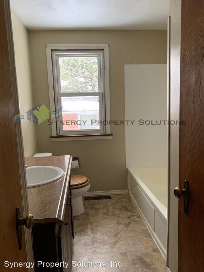 Building Photo - 3 br, 1 bath House - 1217 Michael Dr. RICH...