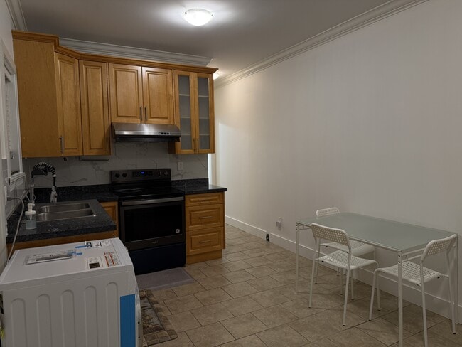 Building Photo - 7519 14th Ave