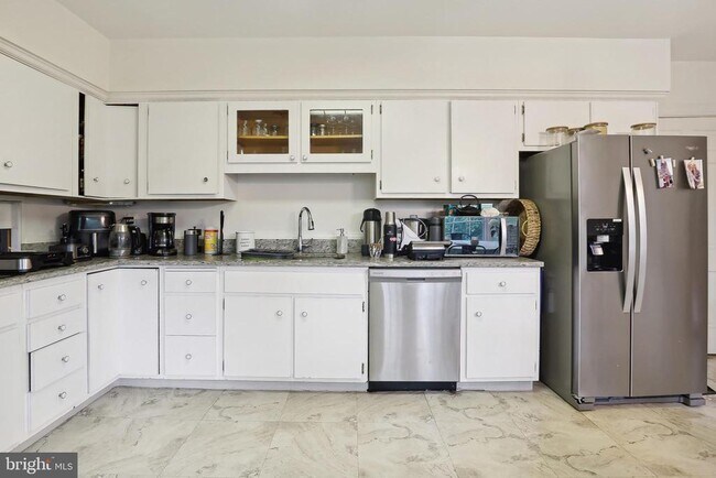 Foto del edificio - 6308 Lenox Rd