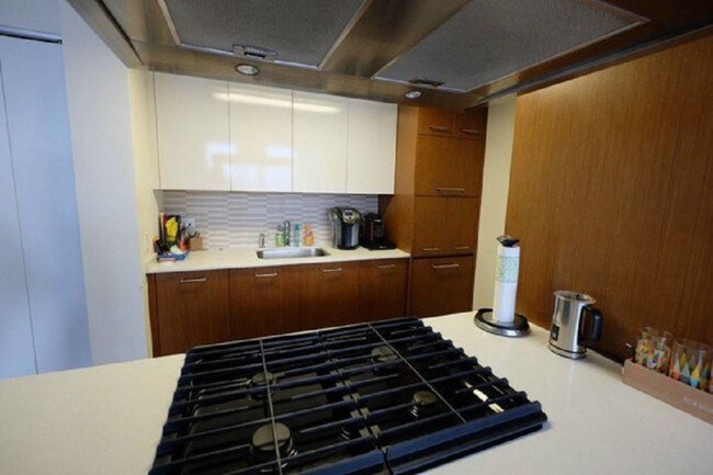 Foto del edificio - 449-450 W 42nd St