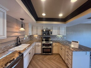 Building Photo - 4551 Costa De Oro