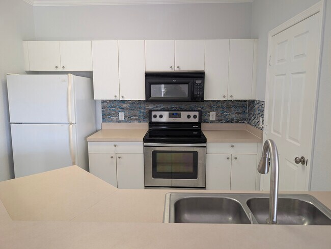 Building Photo - 3751 Conroy Rd