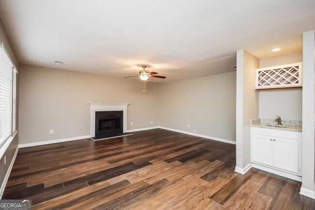 Building Photo - 7142 Stonebrook Ln