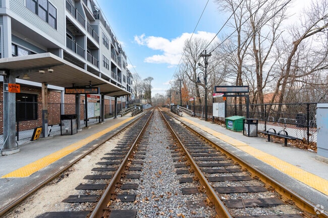 Central Ave MBTA Stop in Milton