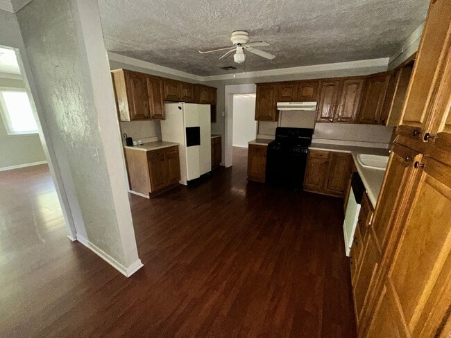 Photo - 511 Manor Drive House