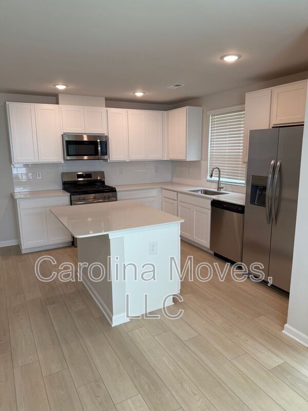 Foto del edificio - 820 Sandbach Rd