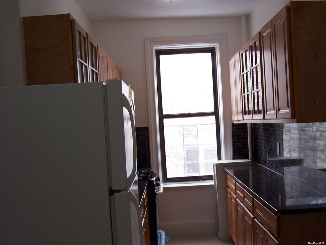 Foto del edificio - 86-04-86-96 96th St