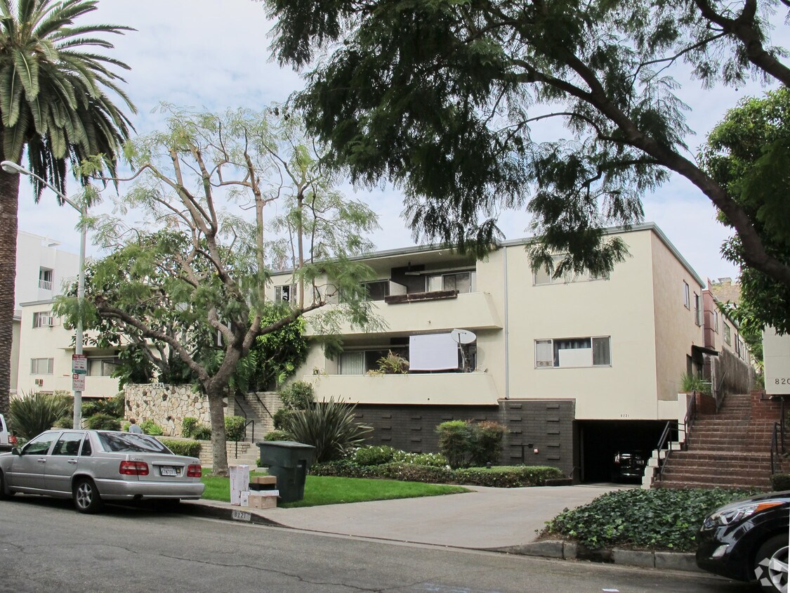 Foto del edificio - 8221 De Longpre Ave