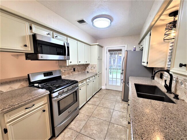 Foto del edificio - 4811 Caroline St