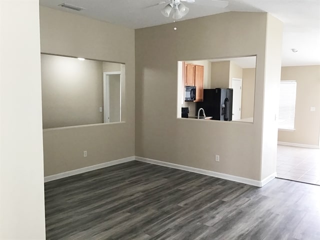 Building Photo - 421 Monet Ave