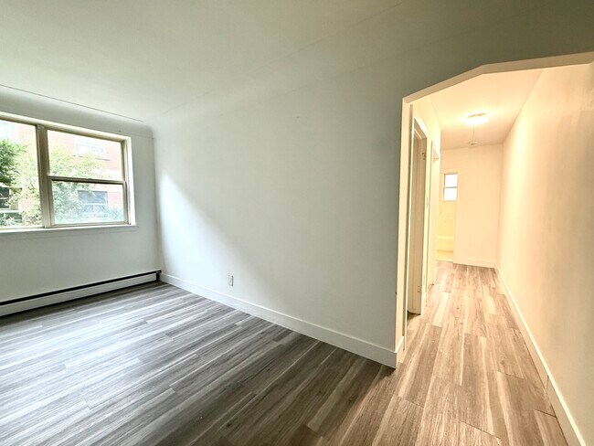 Photo du bâtiment - 169 Park Row S