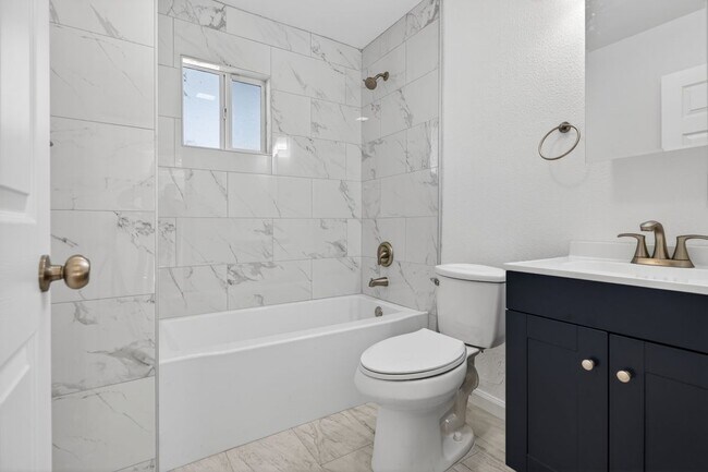 Foto del edificio - 3307 Belden St