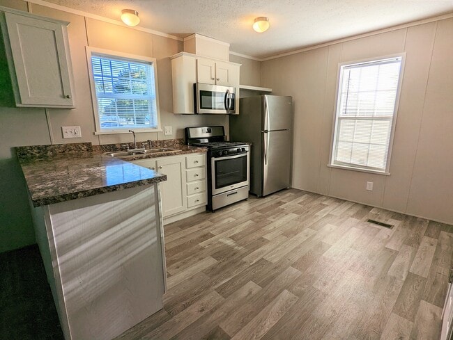 Building Photo - 110 Idaho