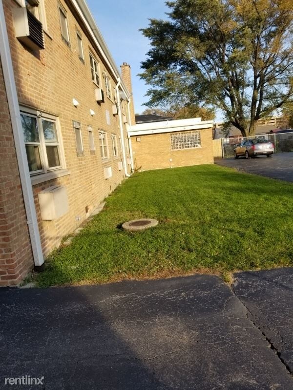 Building Photo - 1 br, 1 bath Apartment - 5337 W 53rd Pl