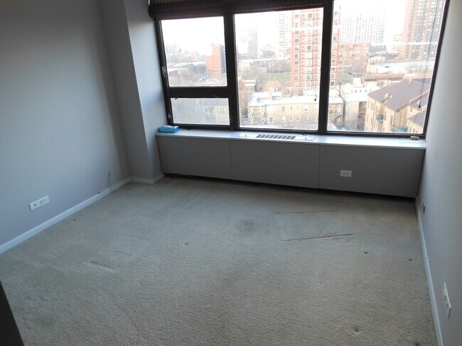 Foto del edificio - 3930 N Pine Grove Ave