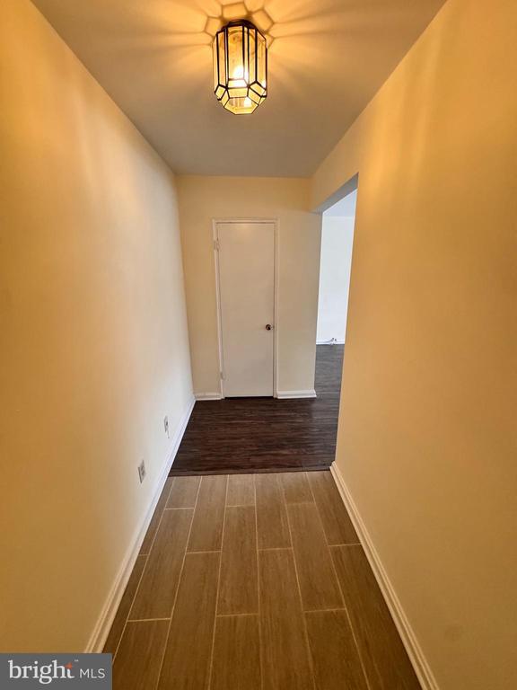 Foto del edificio - 4803 Wellington Dr