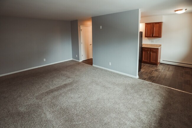 Building Photo - 2805 Harwick Dr