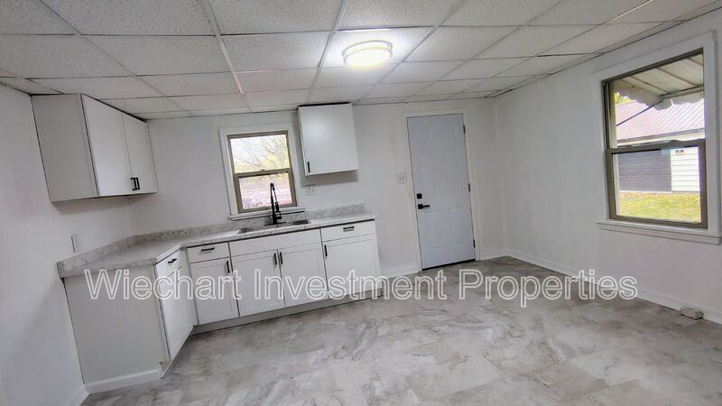 Foto principal - 225 W Robb Ave