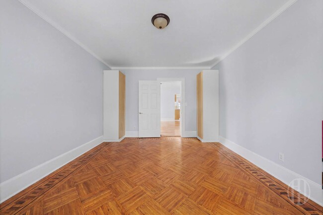 Building Photo - 222 Albemarle Rd