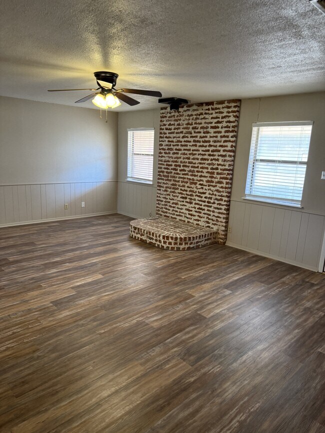 Foto del edificio - 371 Rs County Rd 2140