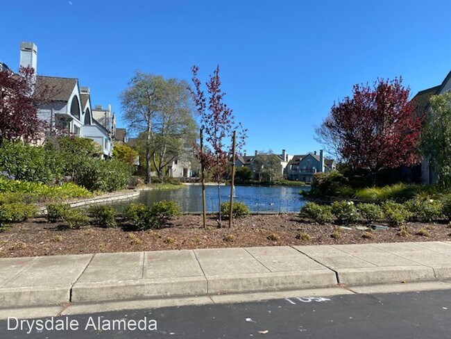 Foto del edificio - 3 br, 3 bath House - 15 Invincible Court (LO)
