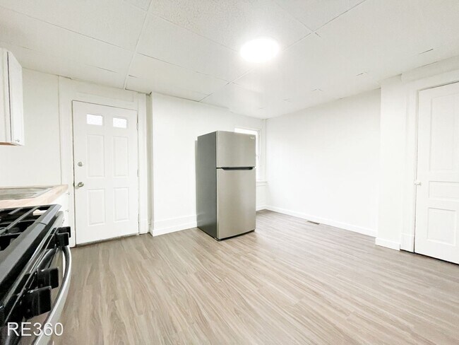 Building Photo - 2 br, 1 bath House - 112 Tecumseh Hazelwood