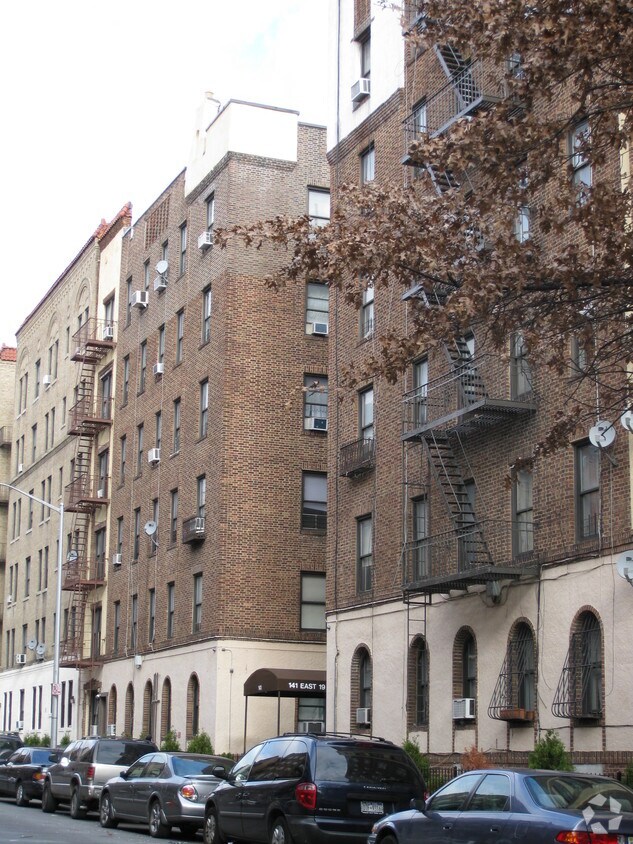Building Photo - 141 E 19th St
