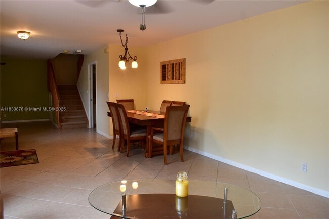 Building Photo - 10998 Mainsail Dr