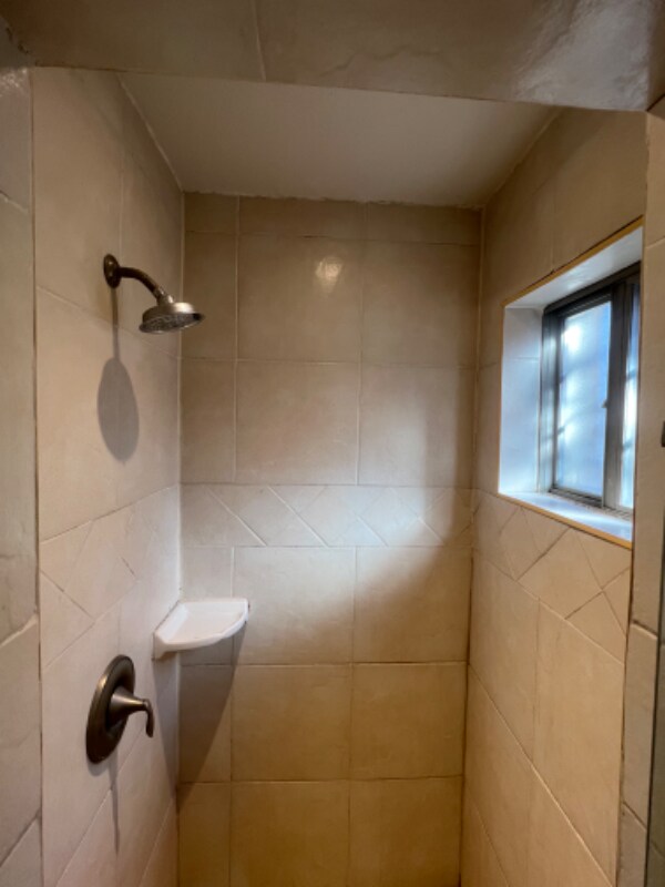 Building Photo - 754 Sonesta Dr
