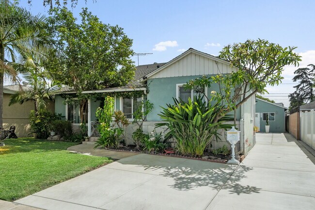 Building Photo - 9328 Firebird Ave