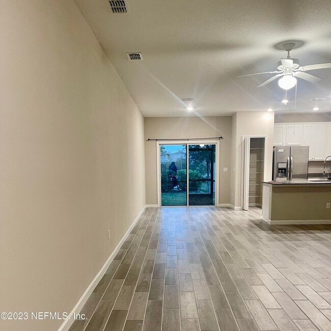 Building Photo - 2552 Sandy Dune Dr
