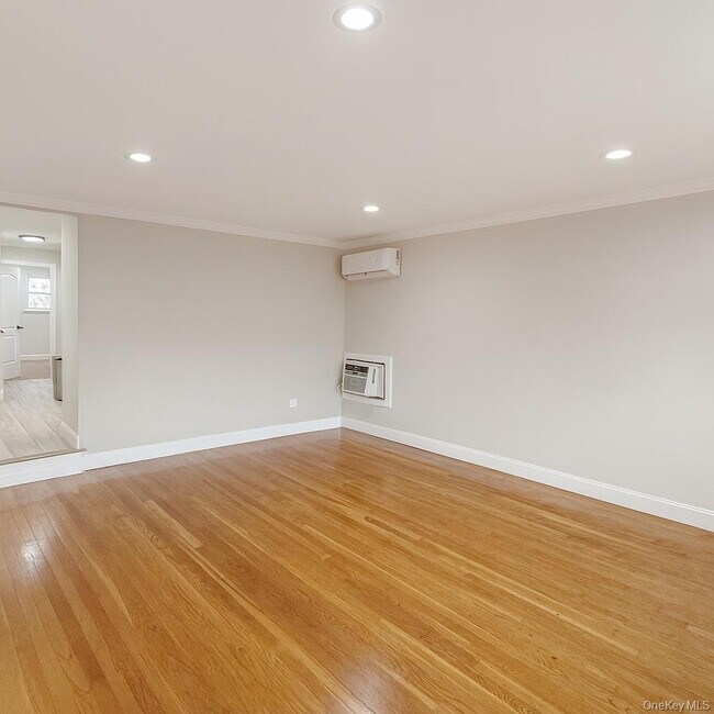 Foto del edificio - 195 Meagher Ave