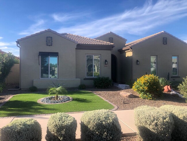 Foto del edificio - 4 Bedroom home in Queen Creek with Pool