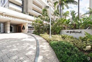 Building Photo - 1551 Ala Wai Blvd