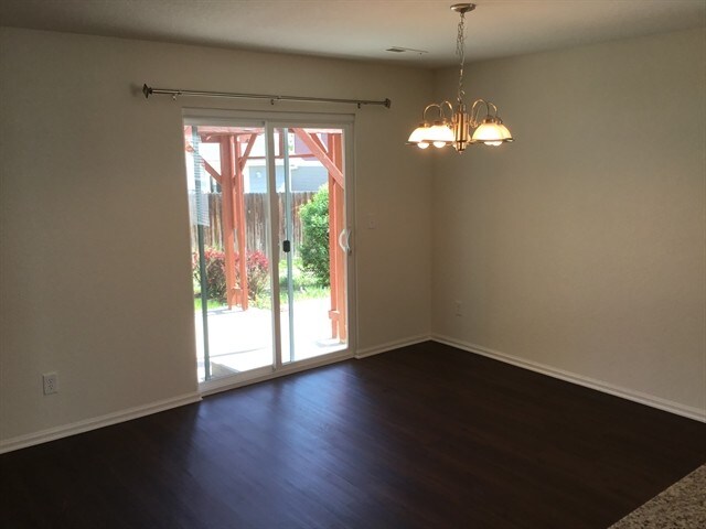 Building Photo - 730 Canyon Lane